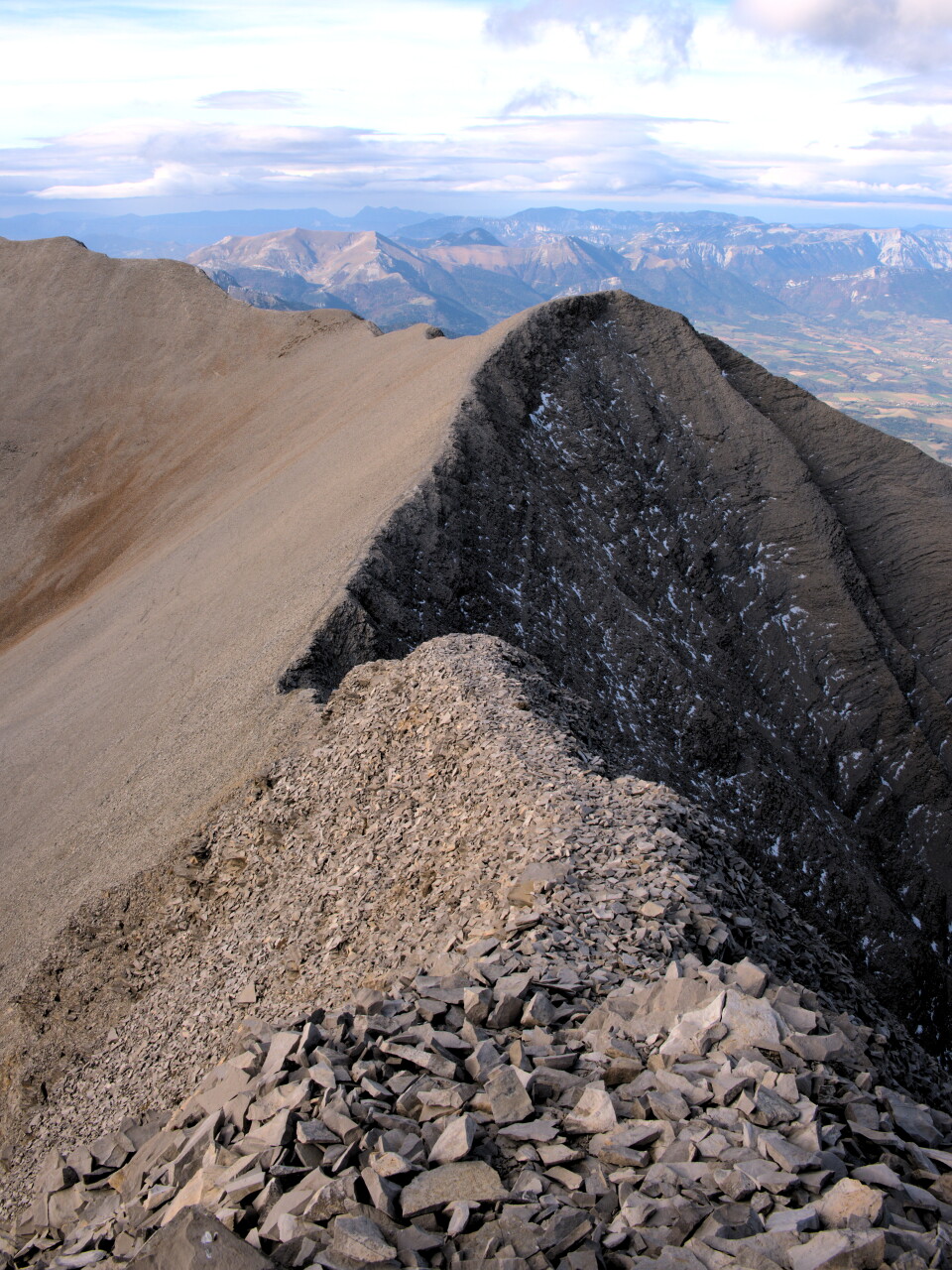 The knife-edge Malpassé ridge under the Obiou