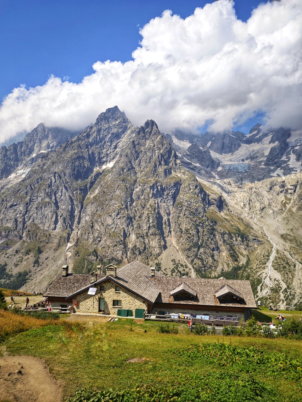 The Rifugio Bonatti facing the Pointe Walker of the Grandes Jorasses