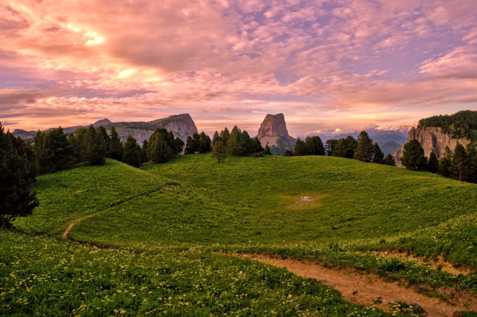 Vercors Tour - 5 Day Trek by Train 2026