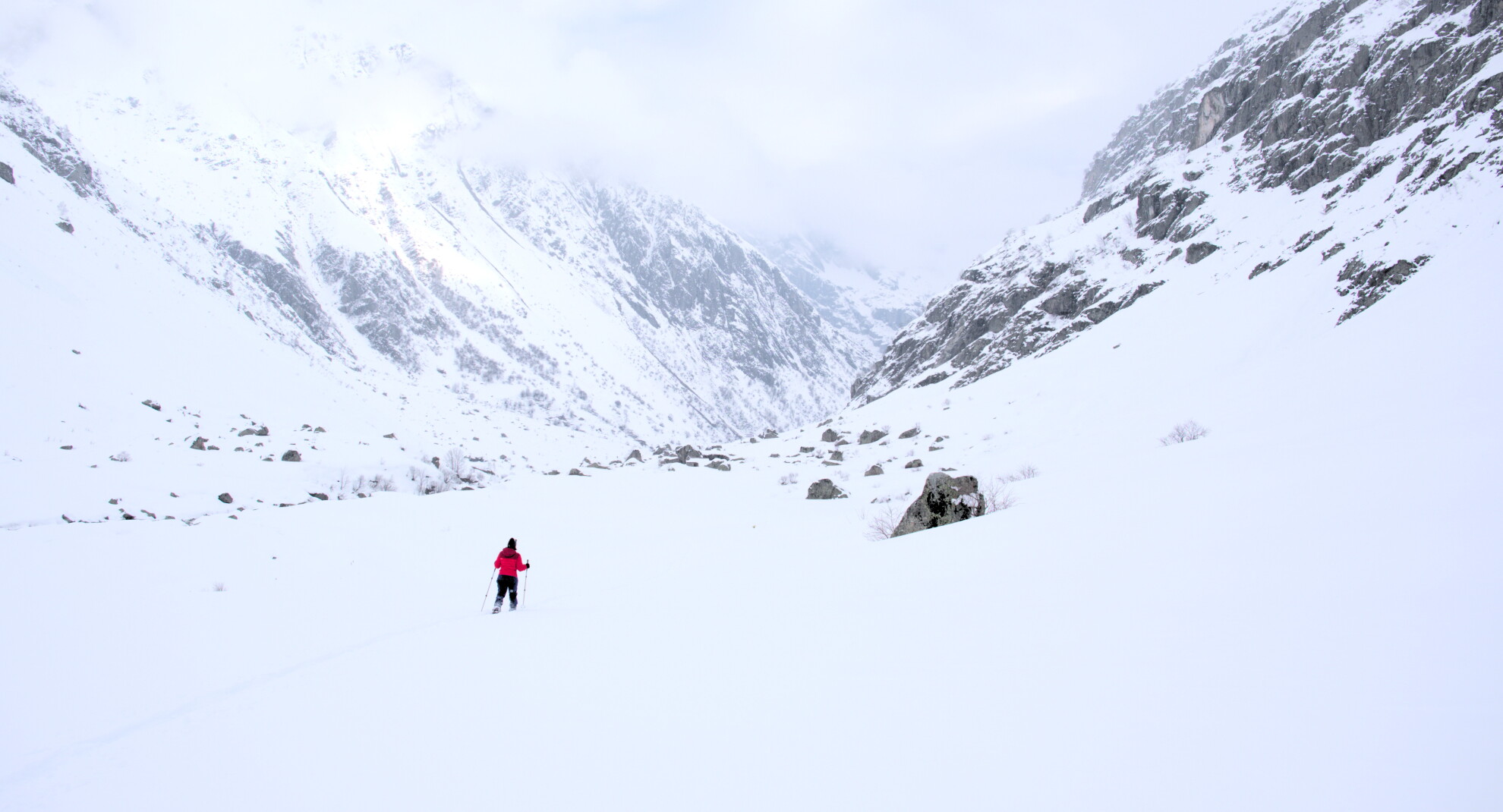 Snowshoeing for Beginners: Gear, Technique, Safety & Where to Go in the French Alps
