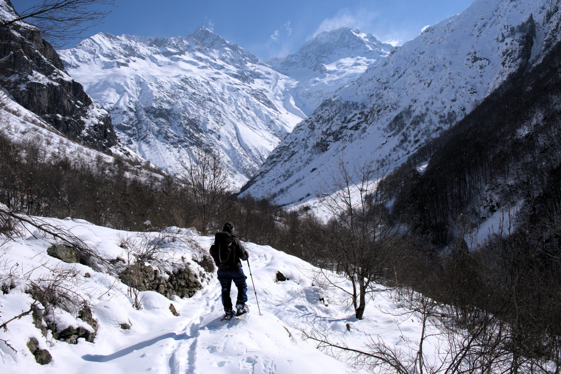 snowshoeing near La Chapelle-en-Valgaudemar